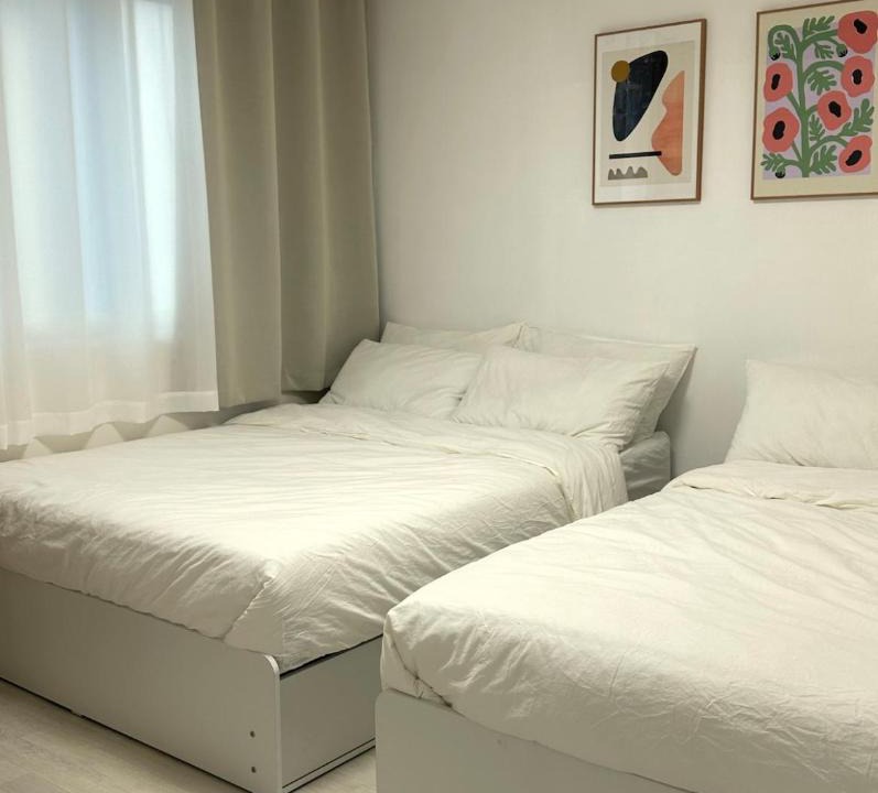 Busanjin Apartment | 1 stop to Seomyeon and Jeonpo Café Street , 1-minute walk to International Finance Center Station , Large supermarket , The best base camp for traveling in Busan