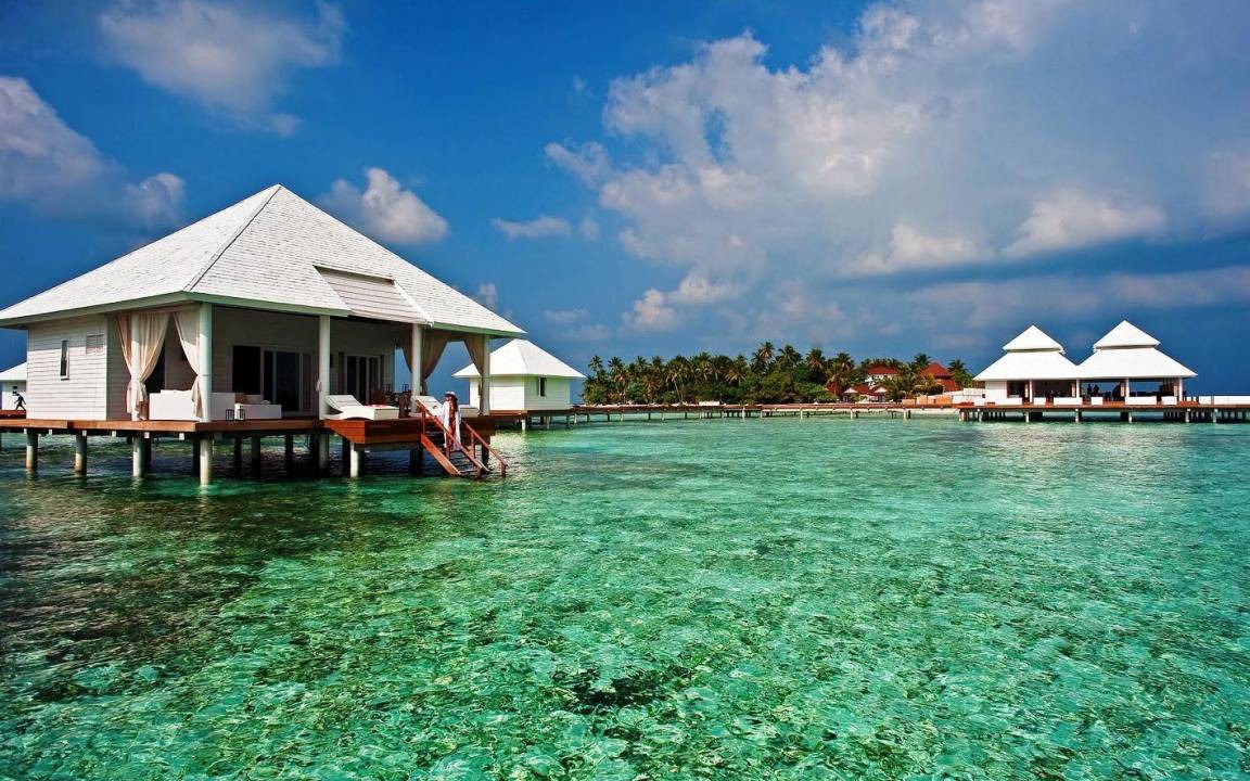 Athuruga Island Resort | 250 m² Resort ∙ 2 bedrooms ∙ 20 guests