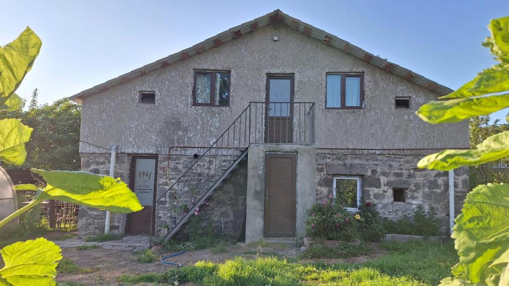 Tsalka House | Agro House Mezge - აგროსახლი მეზგე