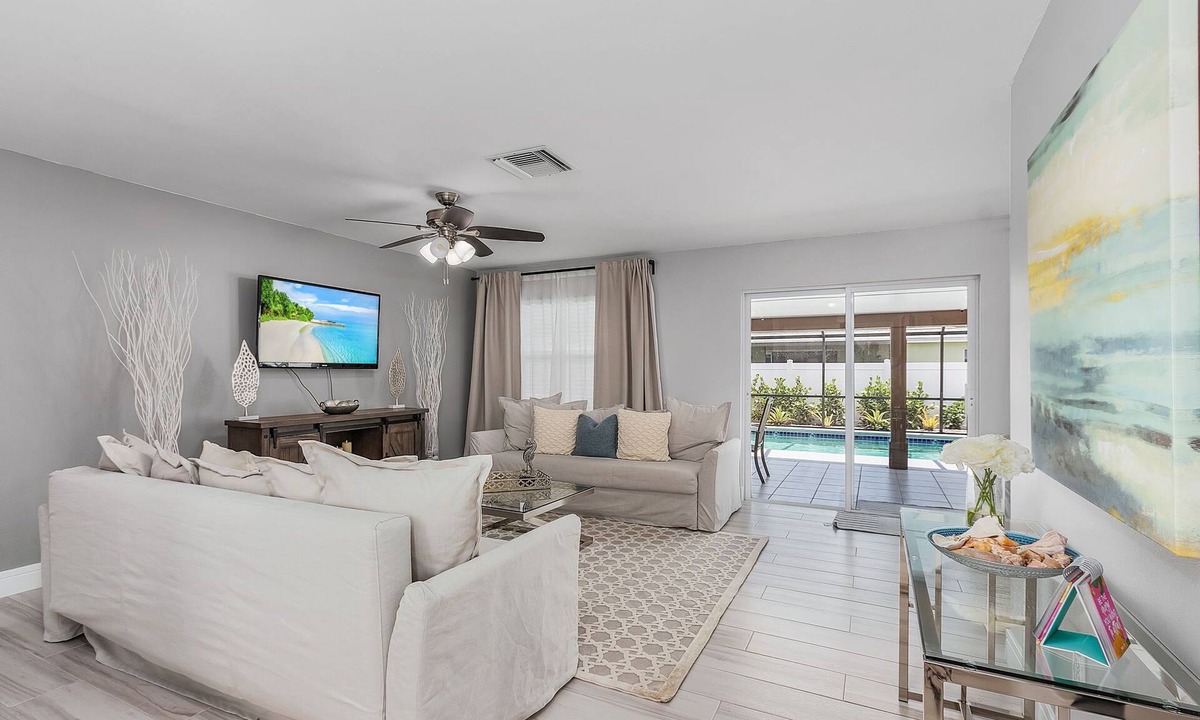Central Naples House | Beautiful house w/Private Heated Pool, minutes from beaches, golf & shopping