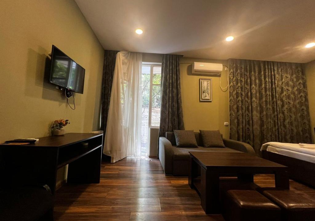 Sololaki Hotel | Boutique Hotel Iveria