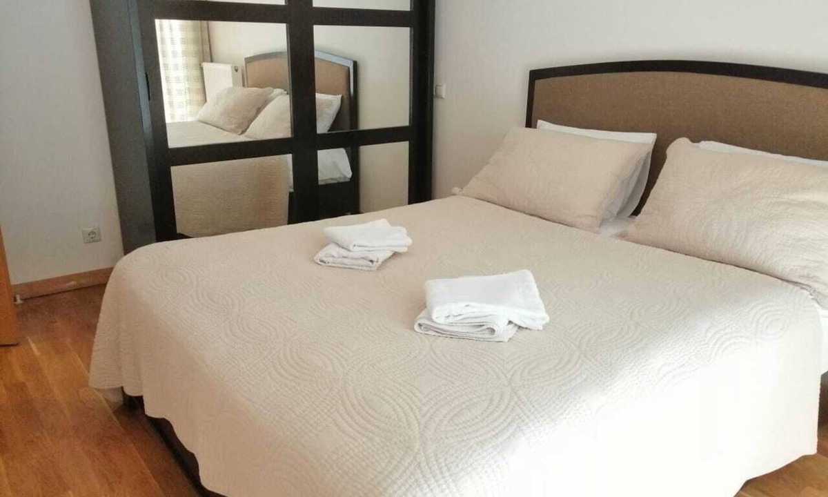 mtatsminda Apartment | Charming 2-bedroom apartment with a balcony in T'bilisi