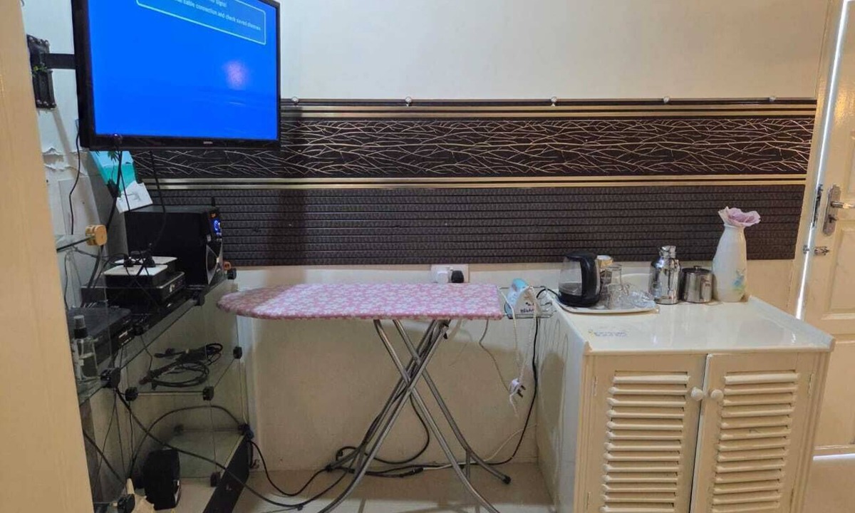 Dhangethi House | Charming 2-bedroom house with AC in beautiful Dhangethi