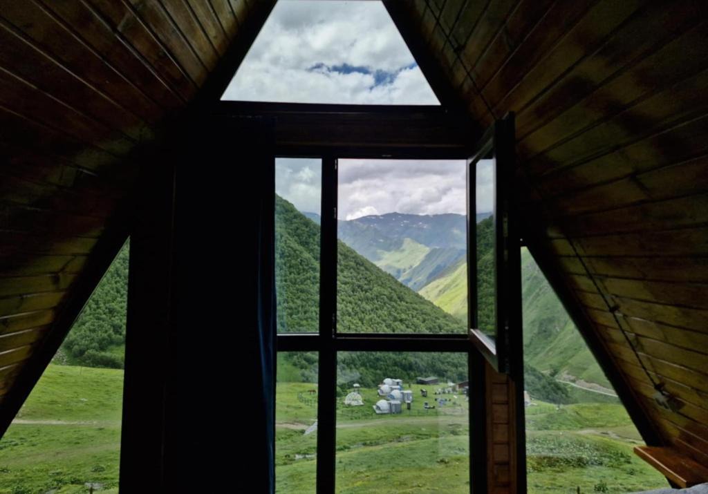 Juta Cabin | Cottage Hillside in Juta
