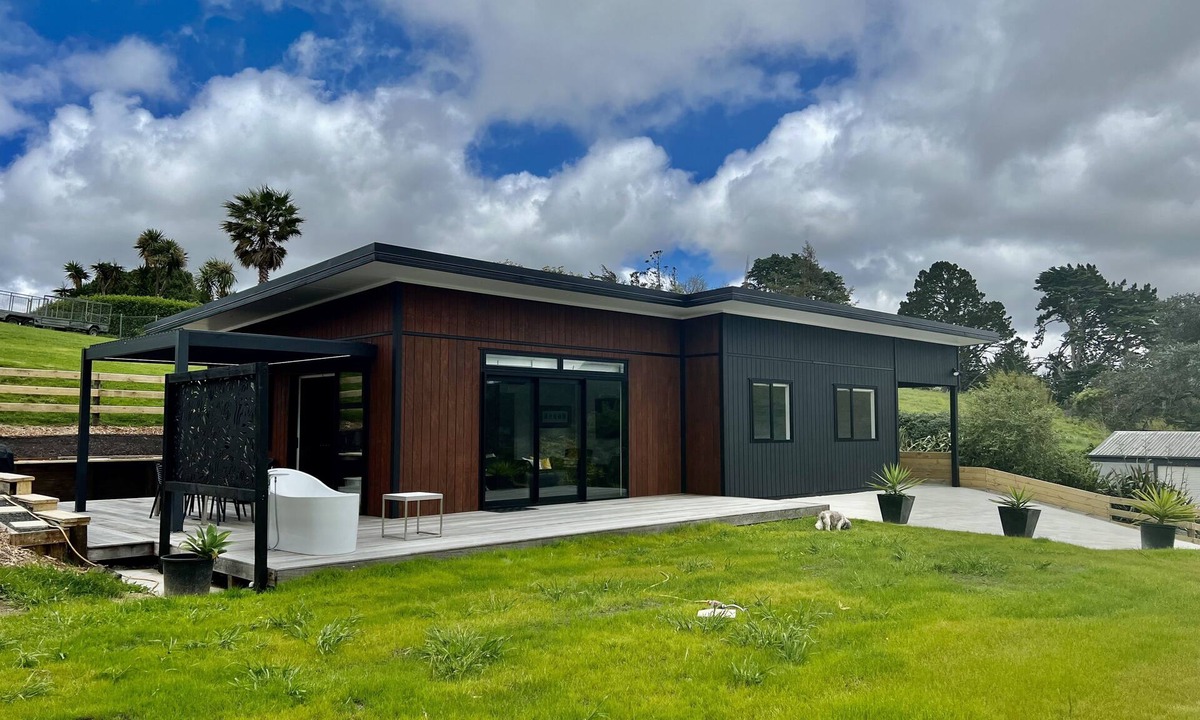 Swanson House | Country city living July SALE 3 NIGHTS