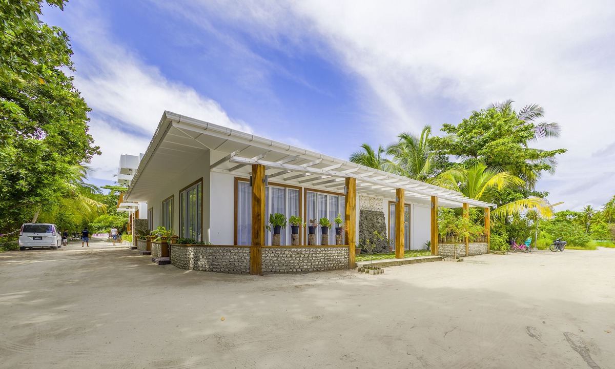 Dhigurah Hotel | Dhigurah Retreat Beach