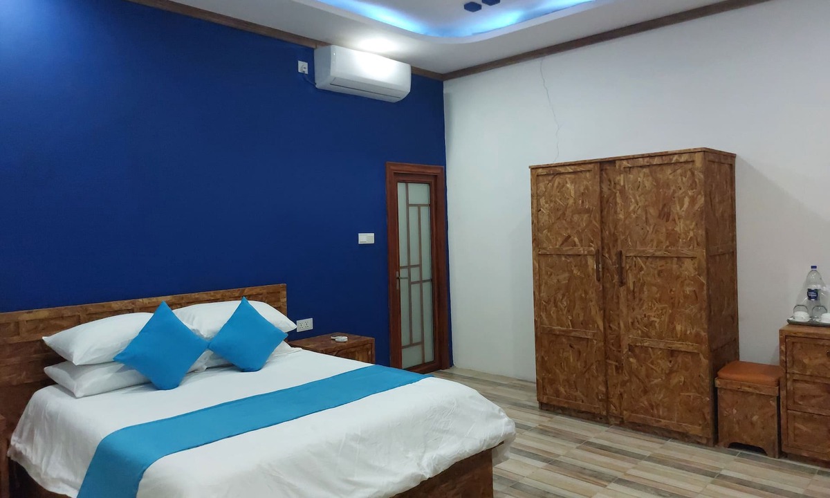 Raa Atoll Hotel | eMzaz Blue Lagoon