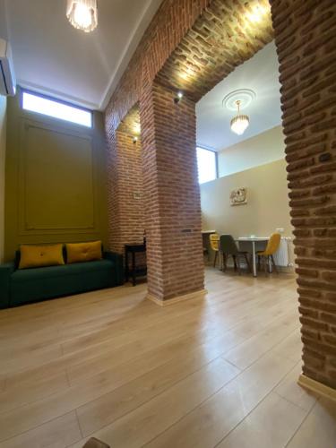 Chugureti Apartment | Grand Tbilisi Apartment Luxury