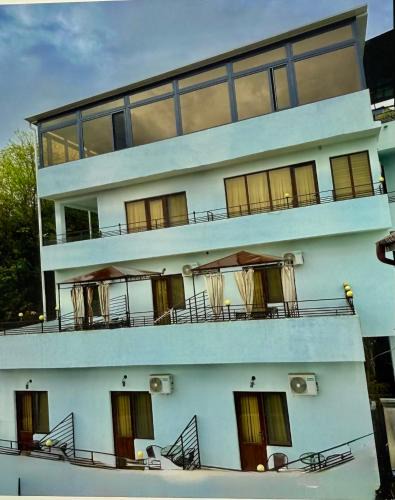 Kutaisi Hotel | Hotel balcony