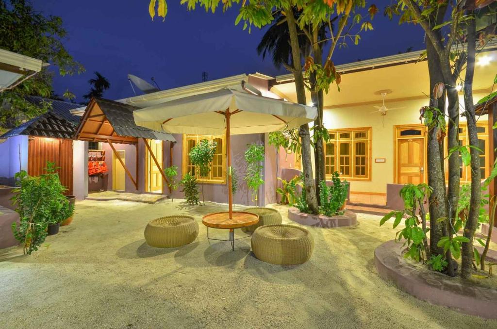 Ukulhas House | New Moon Village