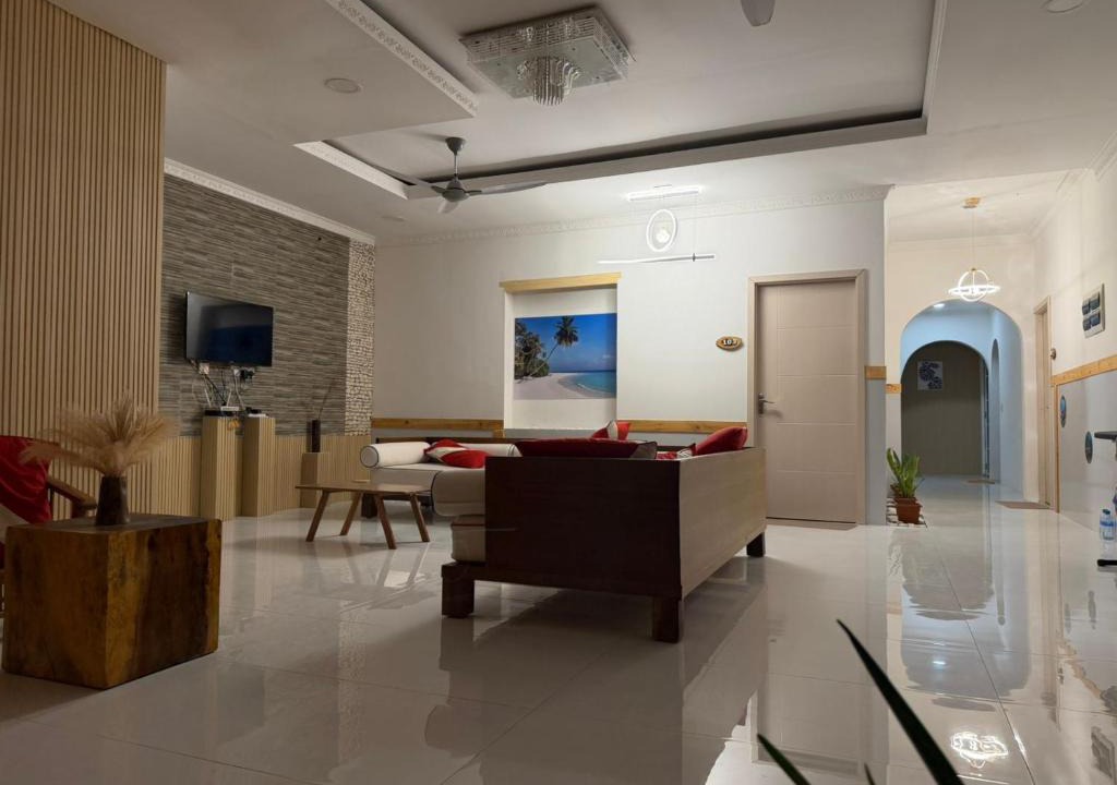 Hithadhoo House | Newsy Inn