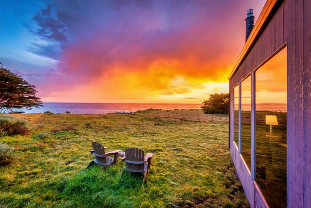 Sea Ranch House | Oceanfront Bluff Home Golf Privileges