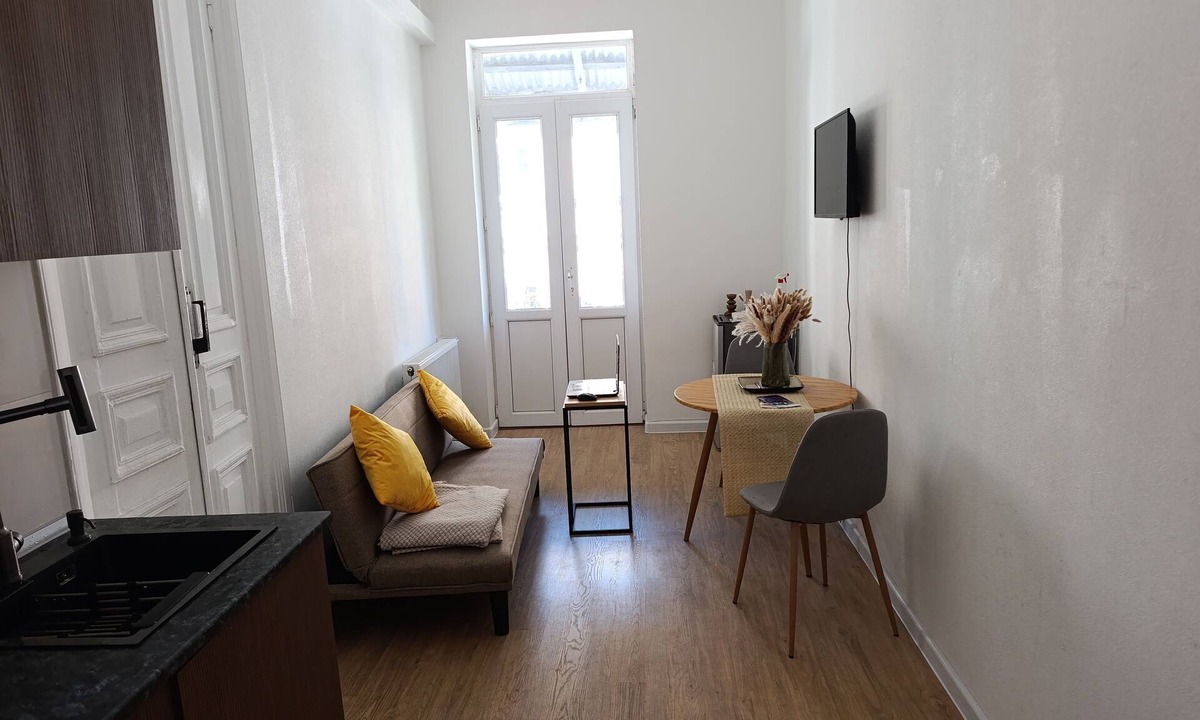 Vera Apartment | Pale house cozy apartment in T'bilisi