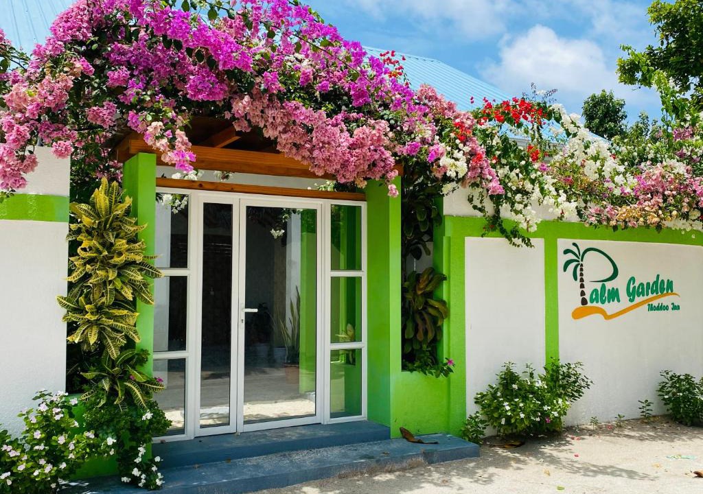 Thoddoo House | Palm Garden