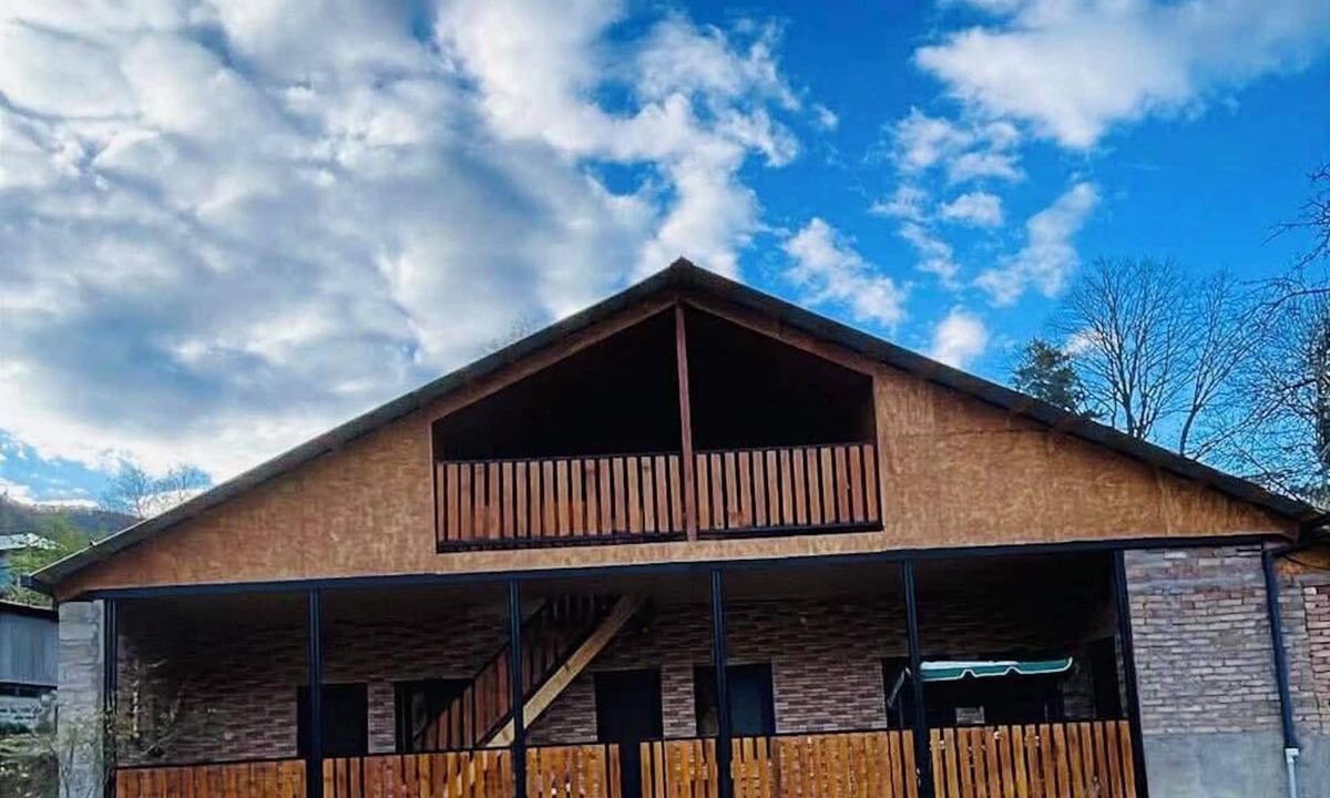 Ambrolauri Cottage | peaceful retreat in Racha: cozy 3 Bedrroom home in Likheti Village