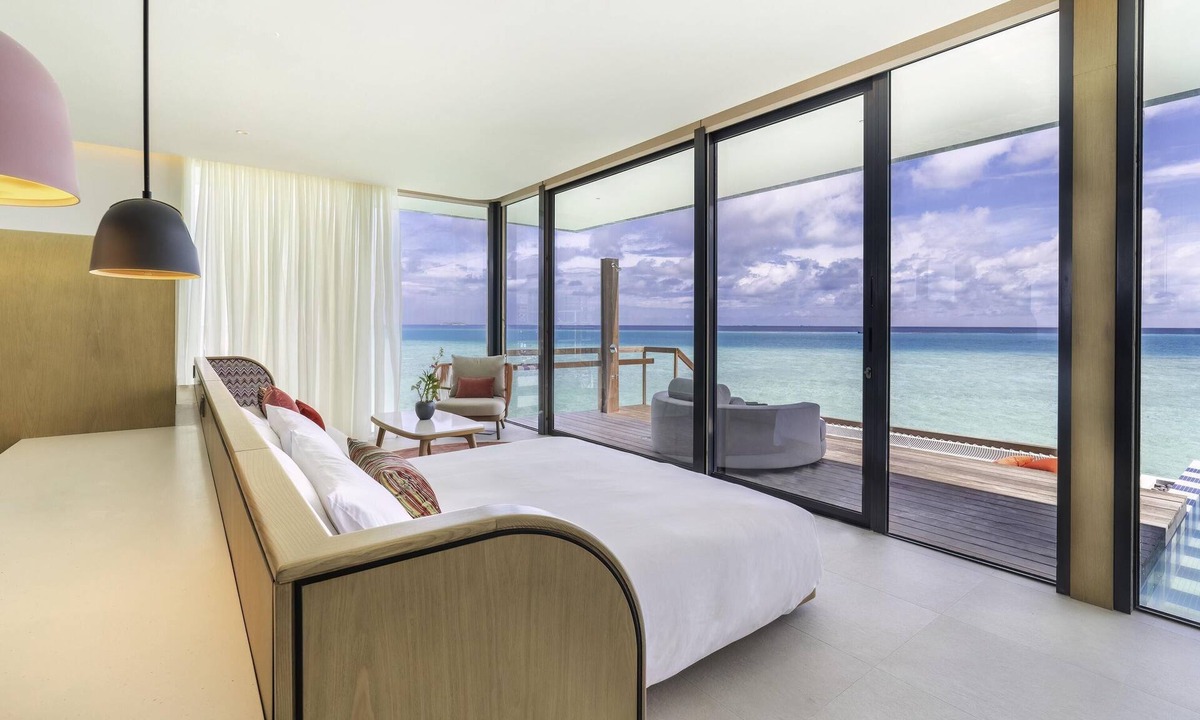 Emboodhoo Lagoon Hotel | SO/Maldives