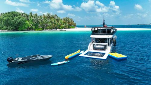 Hulhumale Boat Rental | Solara Maldives Luxury Yacht Charter