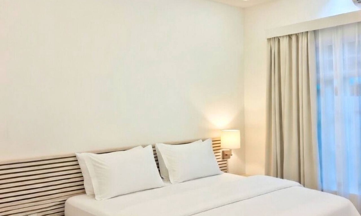 Manadhoo House | Sunny Day Inn Maldives