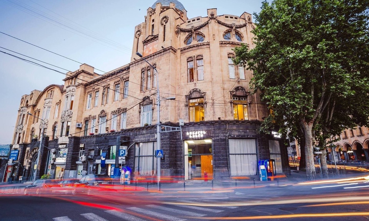 Mtatsminda Apartment | Tbilisi Legend – Rustaveli 37