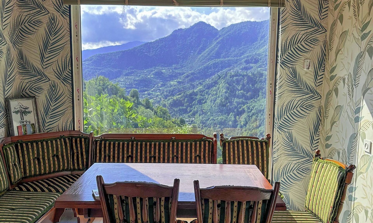 Adjara Villa | Tremendous villa with AC in Akutsa - 5 bedrooms for a perfect getaway