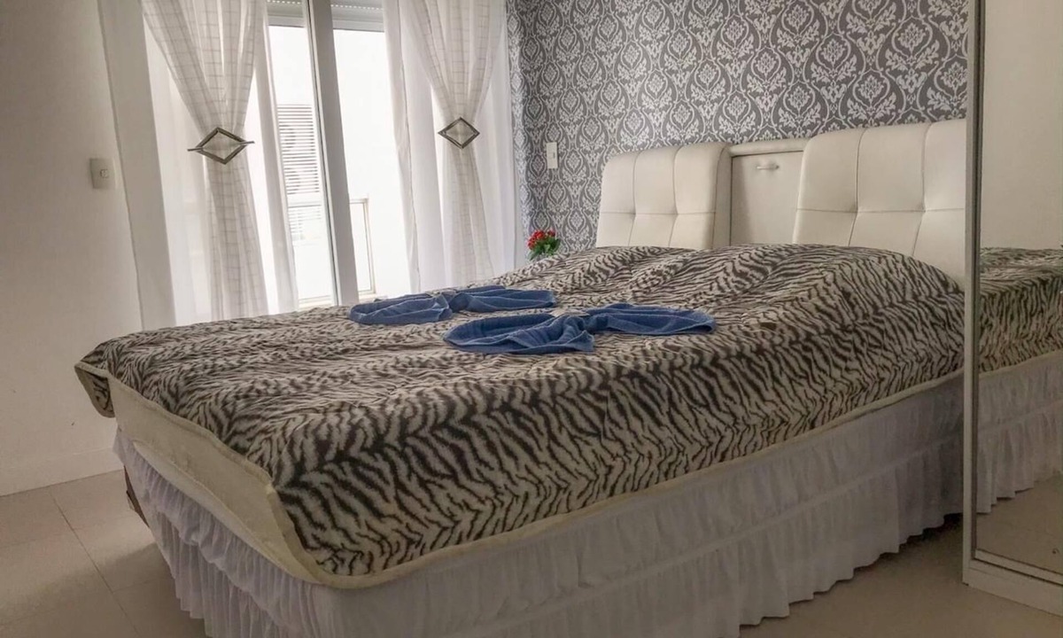 Ingleses Norte Condo | Wonderful apartment in Florianópolis, on Ingleses Beach. With a swimming pool.