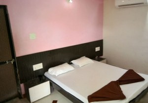 Hotel Shree in Dwarka