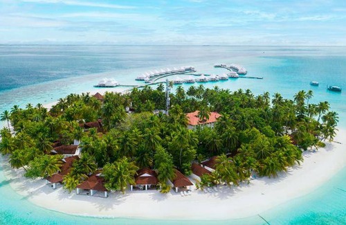 Athuruga Island Resort | 250 m² Resort ∙ 2 bedrooms ∙ 20 guests