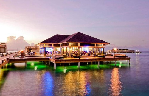 Velavaru Resort | 473 m² Resort ∙ 2 bedrooms ∙ 127 guests