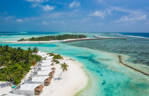 Hakuraa Huraa Resort | Cinnamon Hakuraa Huraa Maldives - All Inclusive Adults Only with One-way Free by Speedboat