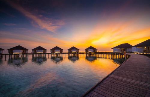Ellaidhoo Resort | Ellaidhoo Maldives by Cinnamon - One-way Free by Speedboat