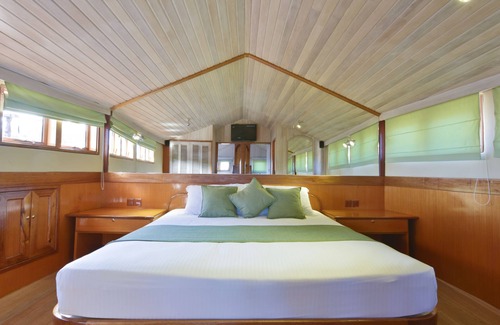 Mushimasgali Resort | Safari Island Resort