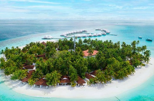 Athuruga Island Resort | 250 m² Resort ∙ 2 bedrooms ∙ 20 guests