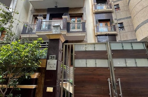New Delhi Apartment | 3 Bedroom Apartment,4 Bathrooms,Living & Dinning,can Sleep 7,at New Delhi,India