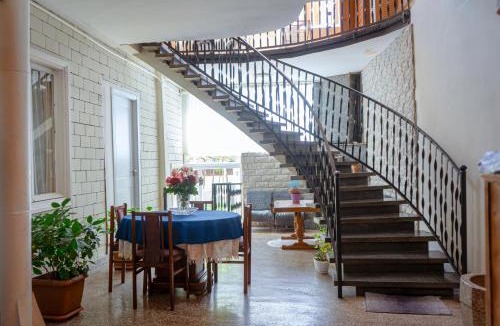 Gori House | Anna's Guest House