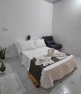 Thulusdhoo Island House | Blue Haven Retreat
