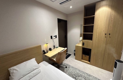 Jwadongsunhwan-ro Hostel | Capsule Single (Male)