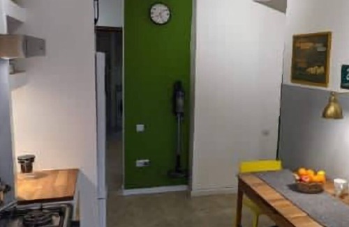 Vera Apartment | Charming 1-bedroom apartment in enchanting T'bilisi with WiFi, AC