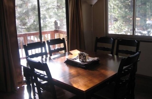 North Upper Truckee House | Comfortable, Spacious, Pet-Friendly Home Located close to all the best of Tahoe