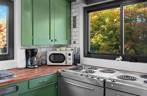 Maple City House | Cozy Home nestled in the heart of Leelanau County