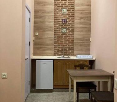 Chugureti Apartment | Deluxe Studio in Historic Building Heart of Tbilisi
