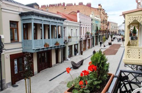Chugureti Apartment | Deluxe Studio in Historic Building Heart of Tbilisi