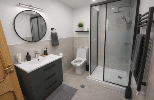 Mtatsminda Apartment | Easy Stay