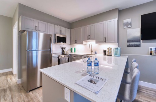 Halifax House | Family friendly king size bed+ sofa bed and rolling twin bed 15 min to downtown