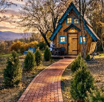 Ambrolauri Hostel | Garemo