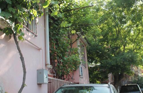 Sololaki Hostel | Hostel Old City Sololaki