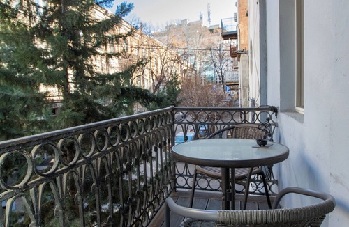 mtatsminda Hotel | Hotel Griboedov