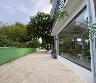 Fulidhoo Hotel | kunaa beach Inn