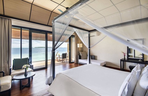 Huvahendhoo Resort | Lily Beach Resort & Spa - All Inclusive