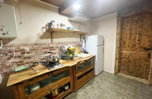 Ambrolauri Apartment | Old House in Racha - ძველი სახლი რაჭაში