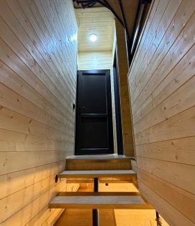 Tsromi House | Piramida Cottage Surami - კოტეჯი პირამიდა სურამში